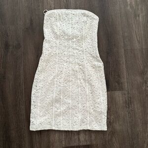 Kimchi Blue Strapless White Lace Dress